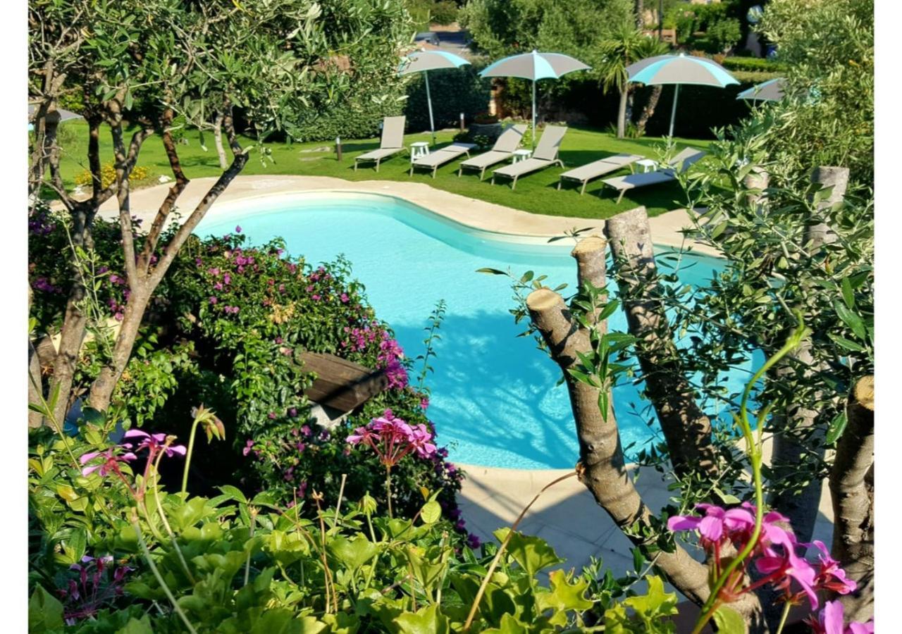 Geco Di Giada Art Suites - Adult Only Porto Rotondo Exteriér fotografie